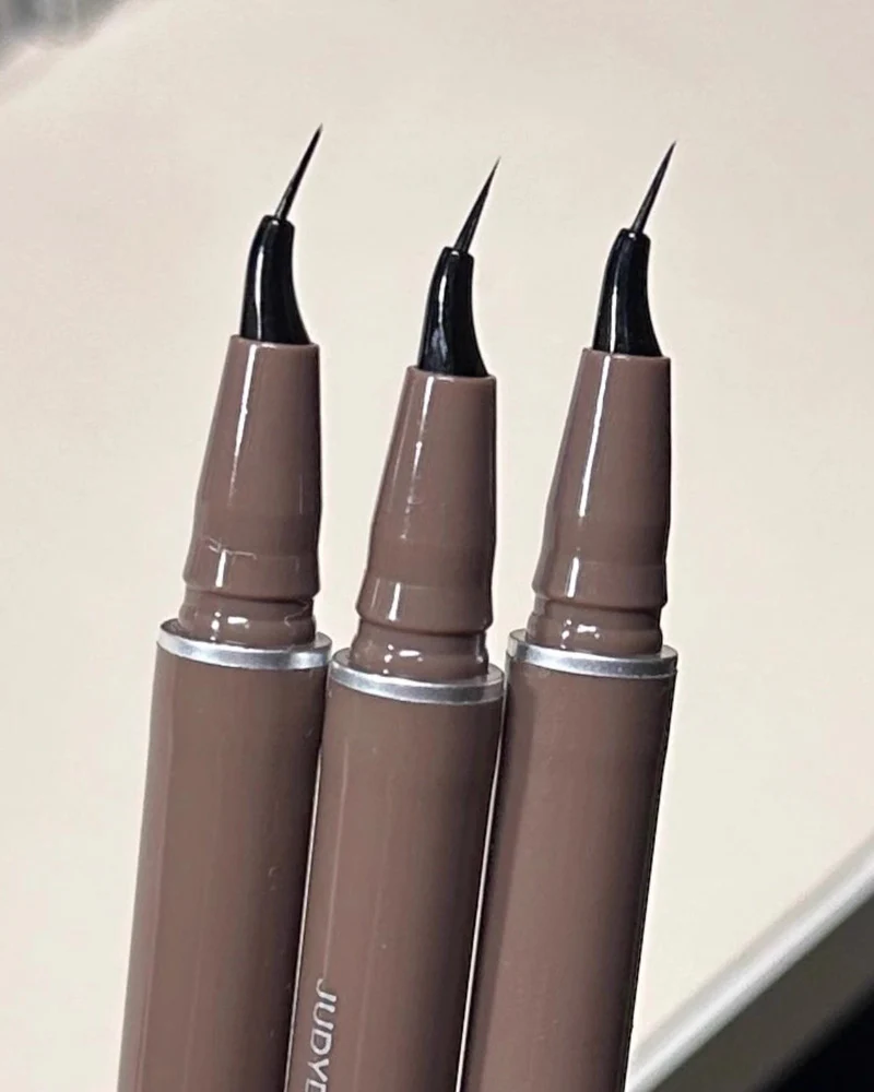 JUDYDOLL 18° Hyper Sharp Eyeliner - Image 3