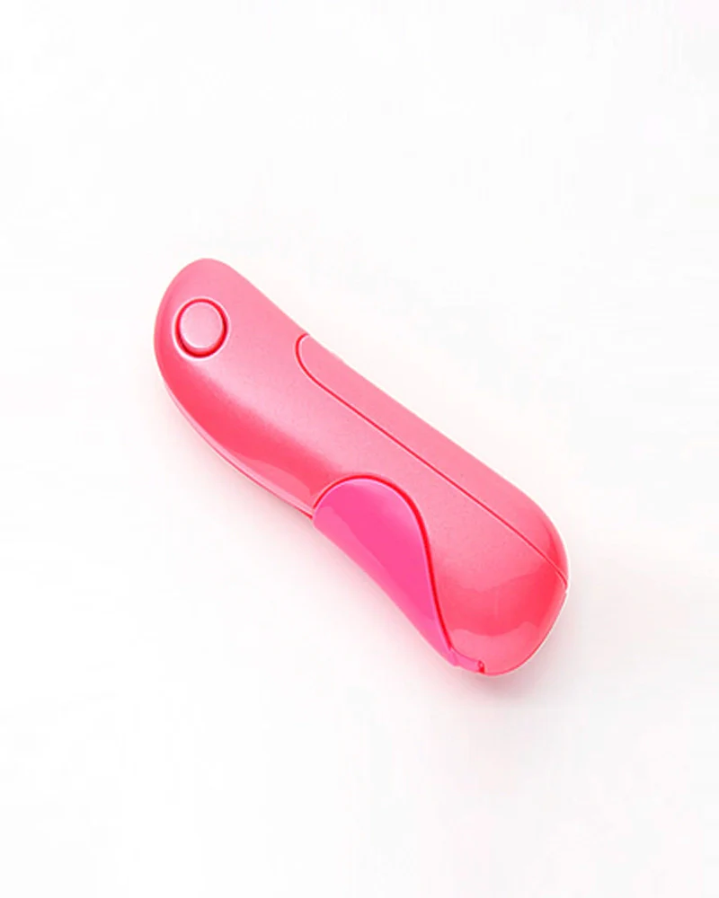 KAI Hot Eyelash Curler #Juicy Pink - Image 3