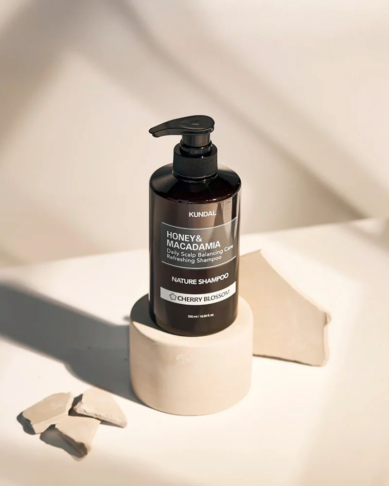 KUNDAL Honey & Macadamia Nature Shampoo #Cherry Blossom - Image 2