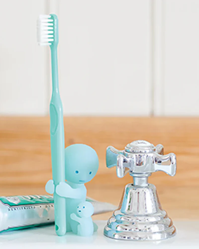 Smiski® Toothbrush Stand: Hugging