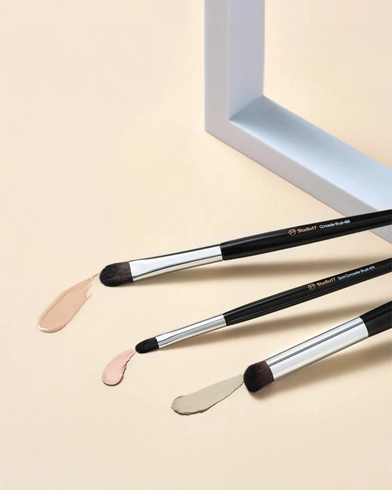 Studio 17 Spot Concealer Brush 474 - Image 2