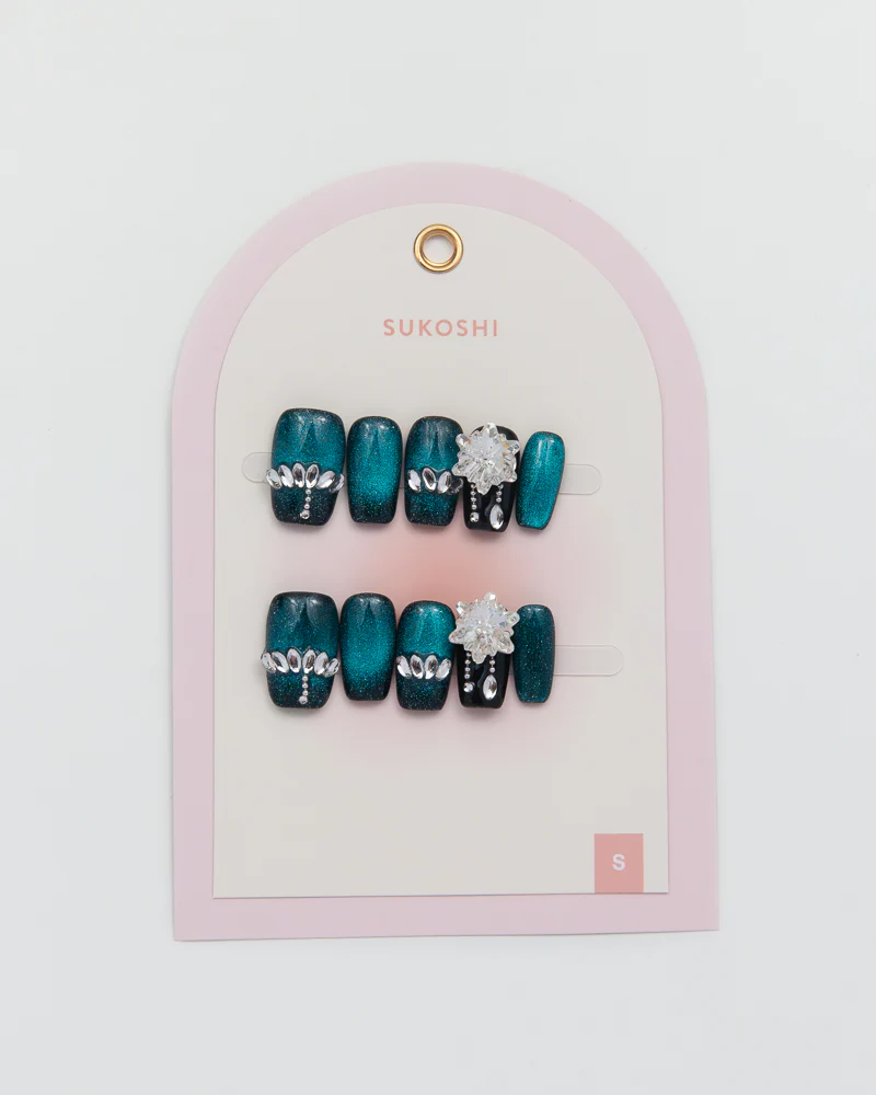 SUKOSHI Handmade Press-On Nails Teal Tiara - Image 2