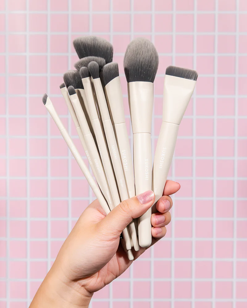 SUKOSHI Highlighter Fan Brush - Image 6