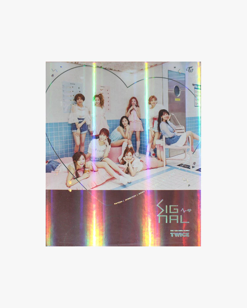 TWICE - SIGNAL (4TH Mini Album) (3 Versions) - Image 5